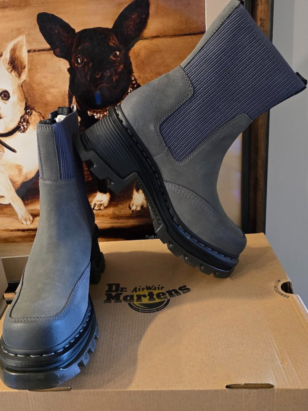 Dr. Martens Corran Chelsea Waxy Suede Heeled Boots Mens Size 10 Womens 11 NEW